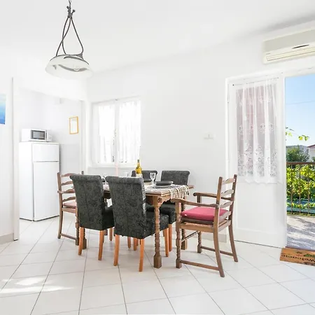 Apartment By The Sea Seget Vranjica, Trogir - 1038 Seget Vranjica