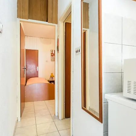 Apartment By The Sea Seget Vranjica, Trogir - 1038 *