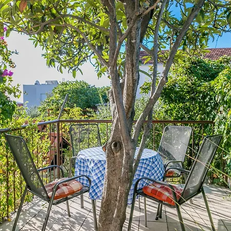 Apartment By The Sea Seget Vranjica, Trogir - 1038 *